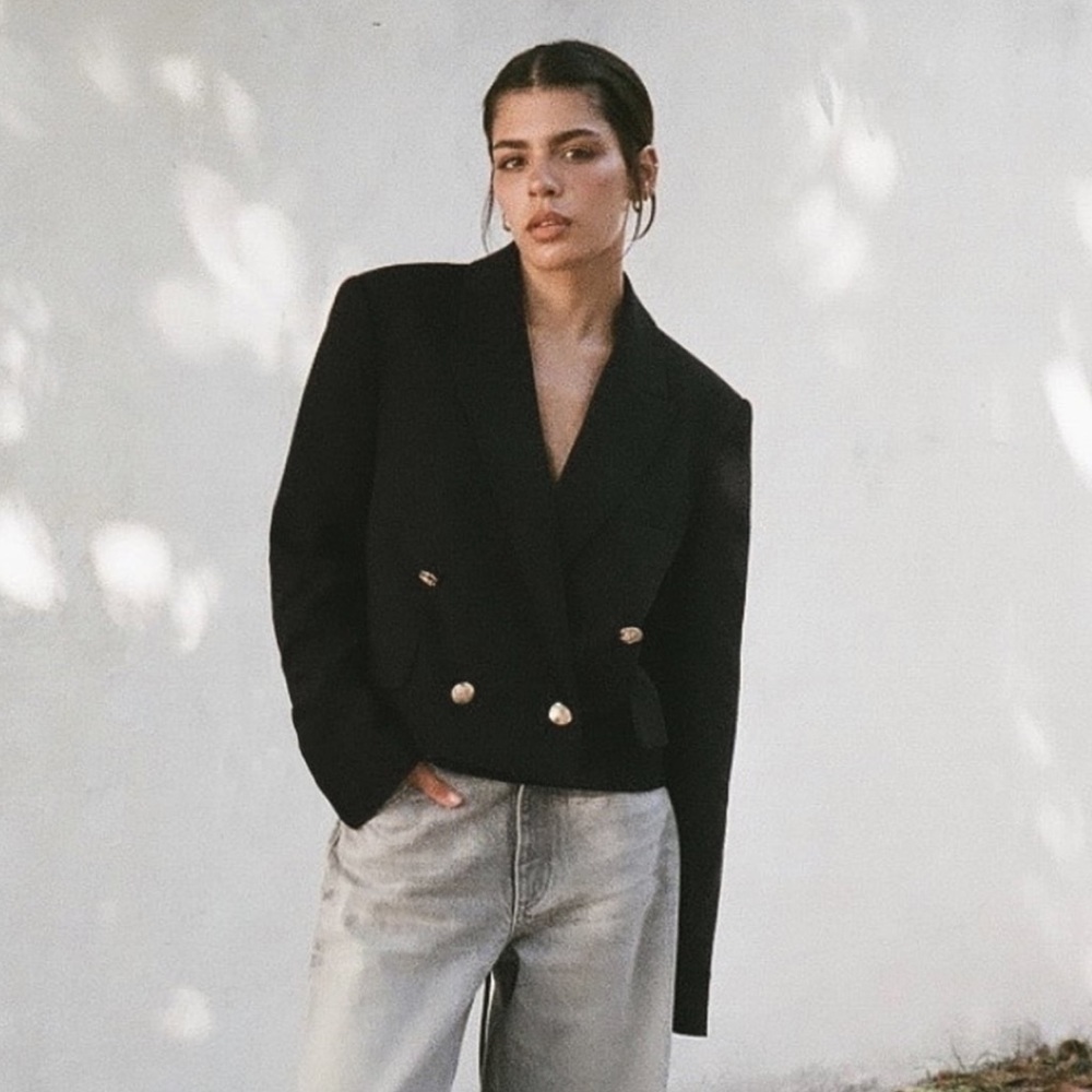 Zara buttoned cropped blazer XS